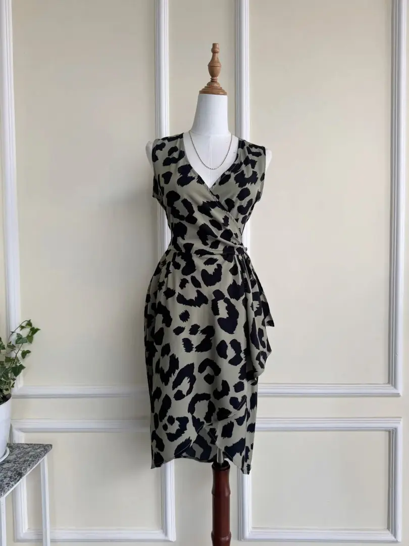 HB SS25-73 Side Pleat V Neck Jumpsuit