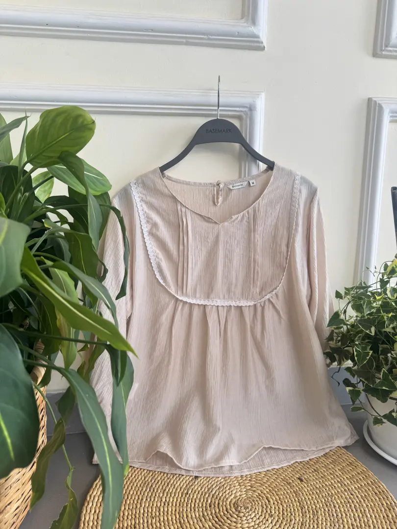 HB SS25-229 LACE YOKE TOP