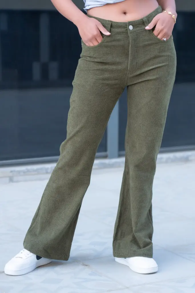 3.42944 BMO SS25-76 CORDUROY FLARE PANT (BLACK, 28)