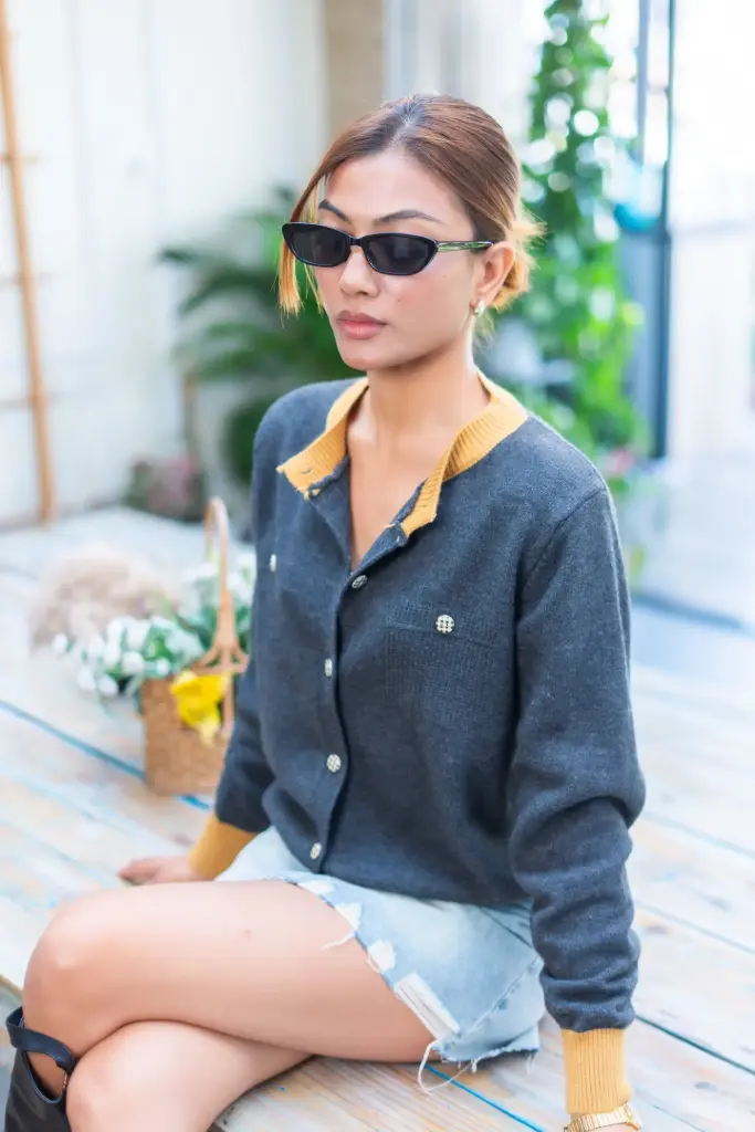 8566 LADIES SWEATER