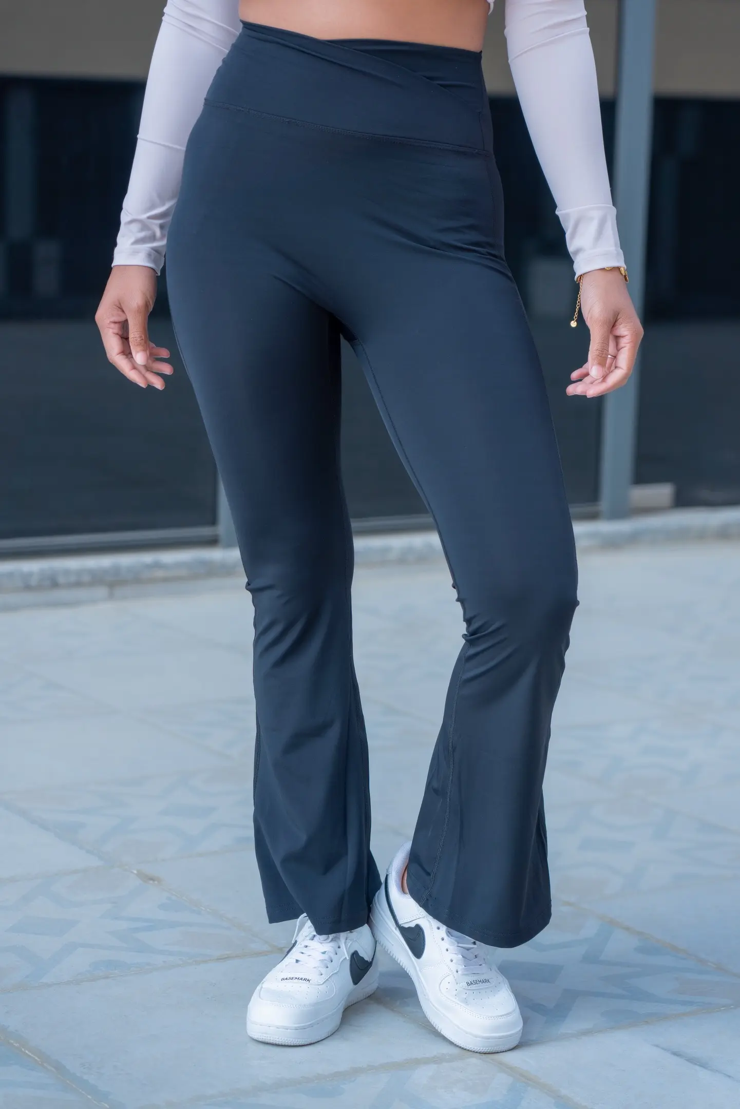 HB AW25-08 FLARE LEGGINGS