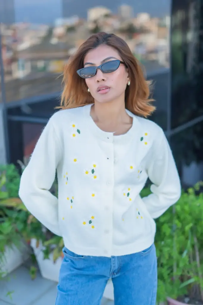 3.47906 802 LADIES SWEATER (CREAM)