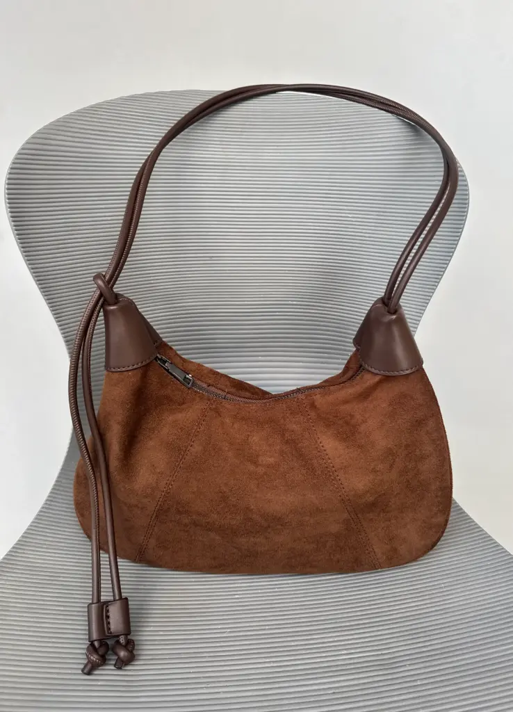 TF70318 HAND BAG