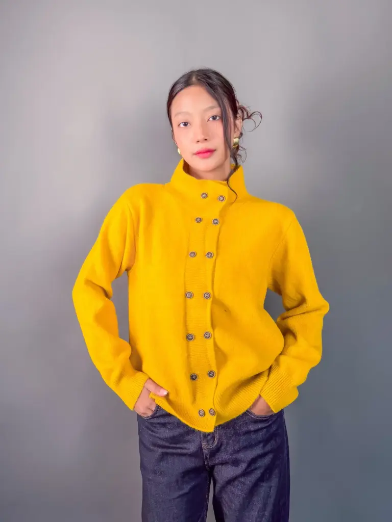 22 ACRYLIC SWEATER