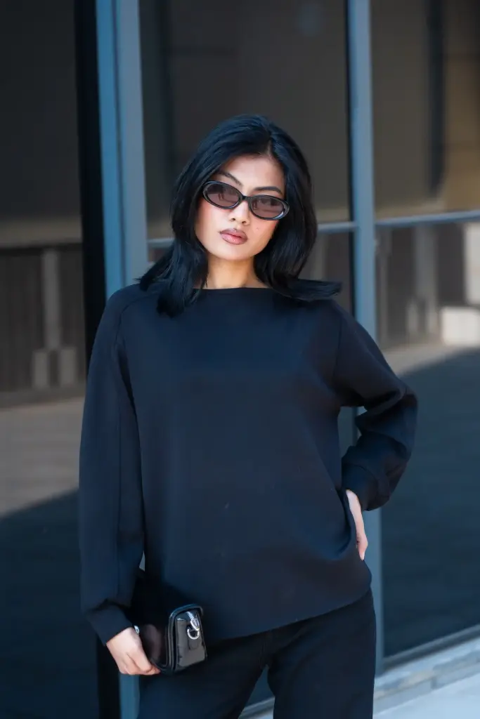 3.54685 HB AW25-70 HIGH-LOW SWEATSHIRT (BLACK, M)