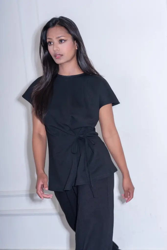 3.63120 HB SS26-67 SIDE TIE TOP (BLACK, M)