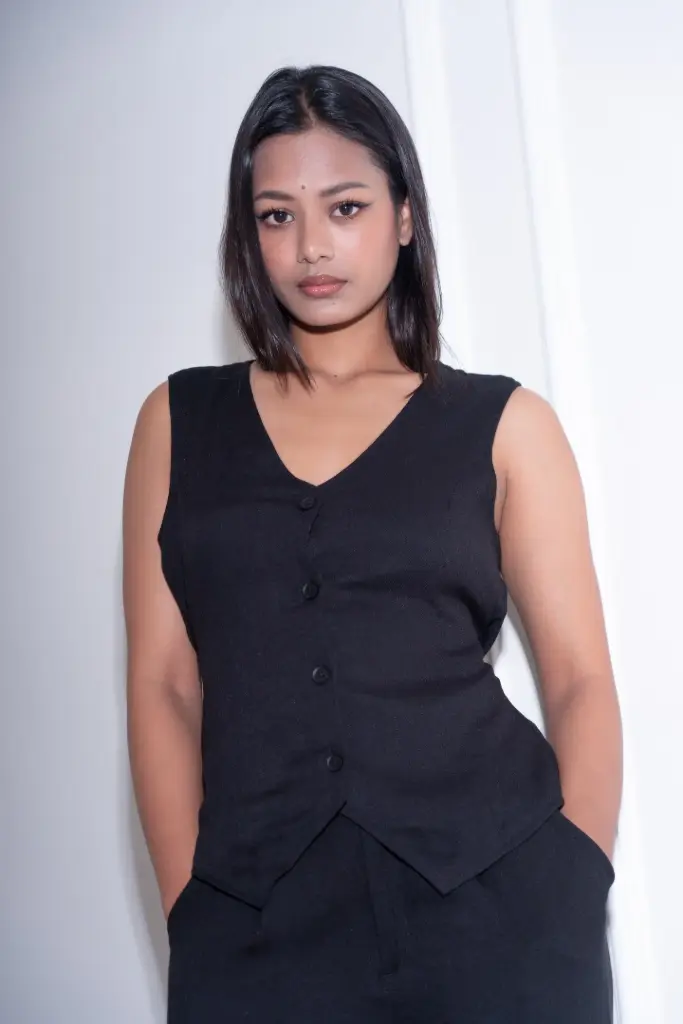 3.63644 HB SS26-35 LINE WAIST COAT (BLACK, S)