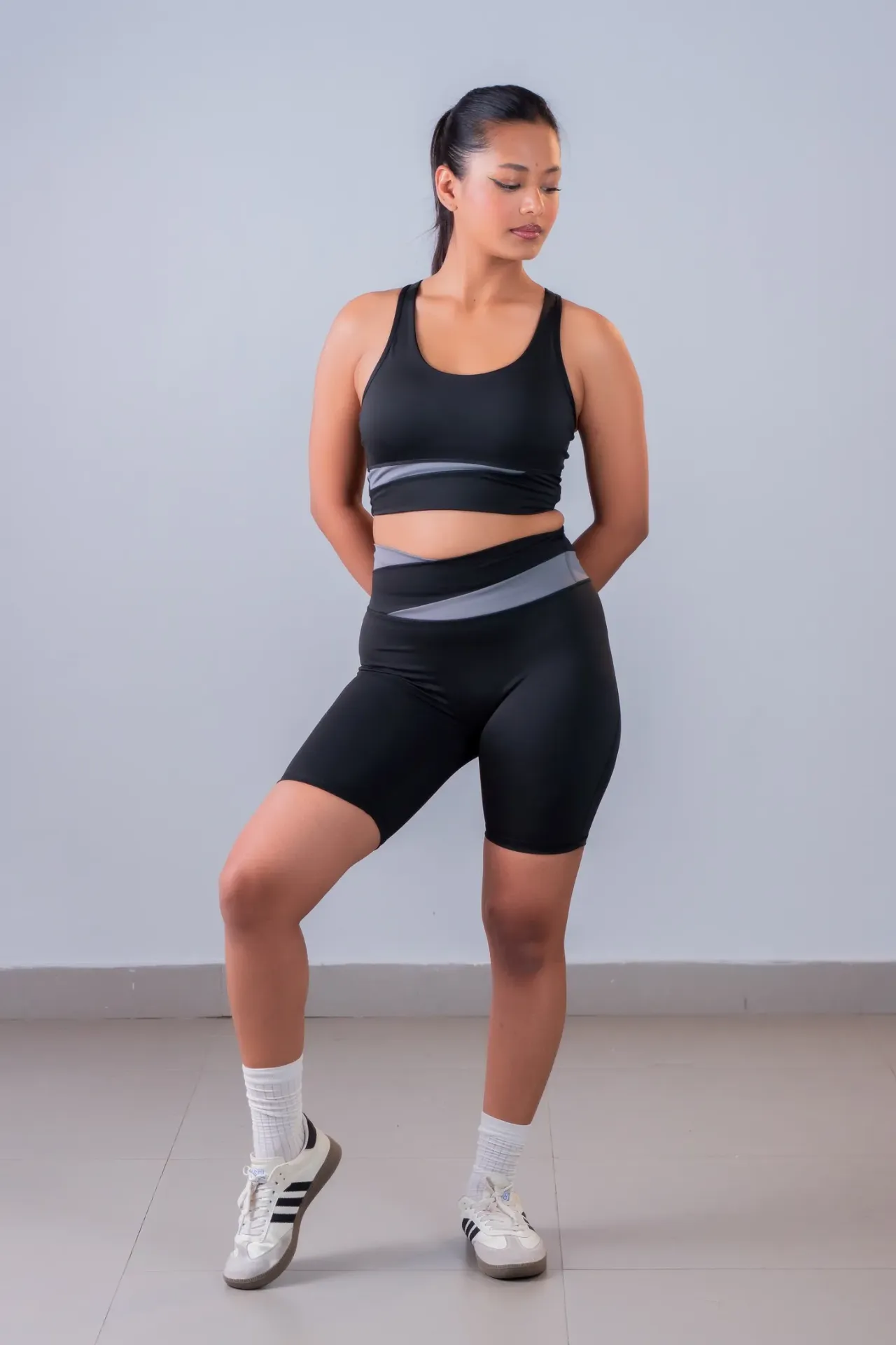 3.94548 JYMN004 SHORTS BRA SET (BLACK, S)