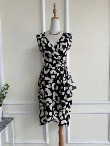 HB SS25-73 Side Pleat V Neck Jumpsuit